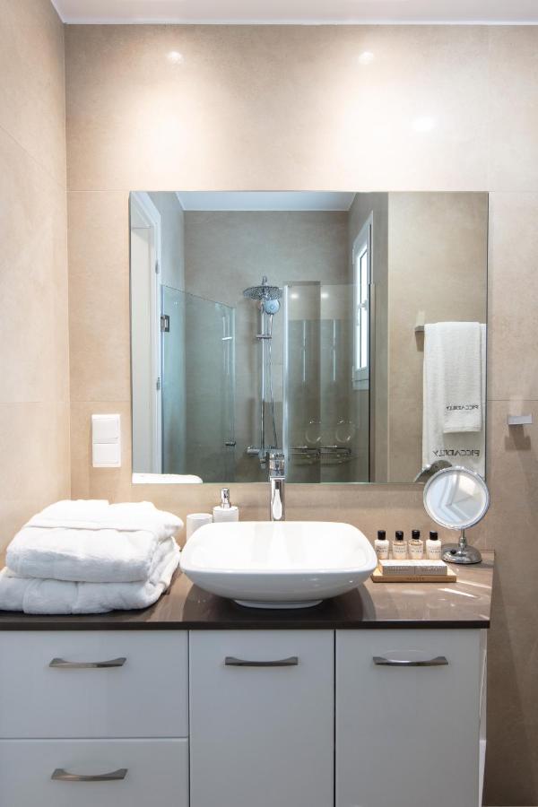 Piccadilly House Aparthotel Arta Bagian luar foto