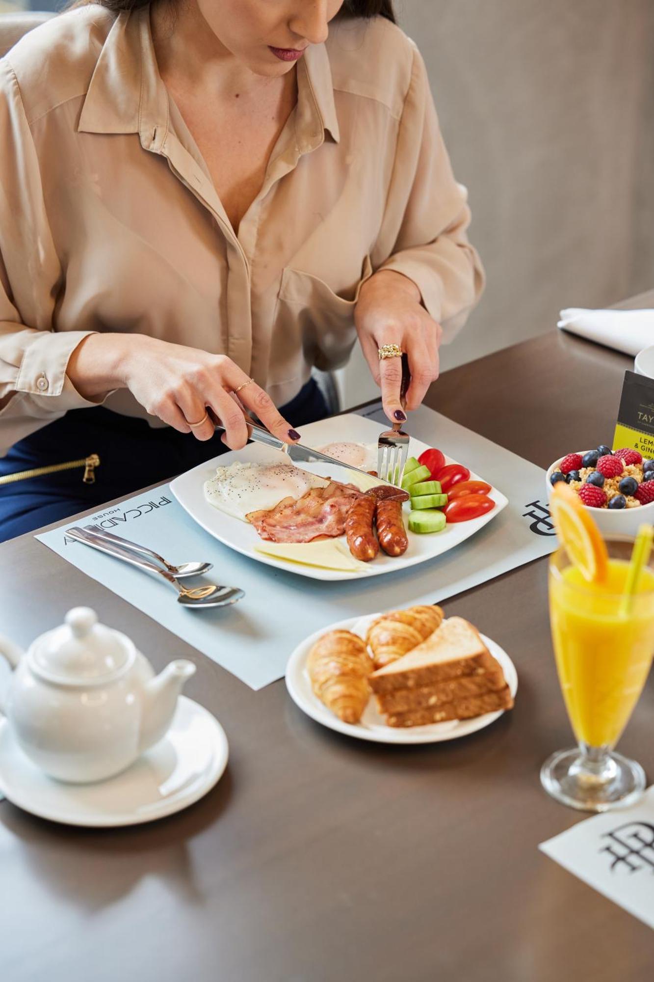 Piccadilly House Aparthotel Arta Bagian luar foto