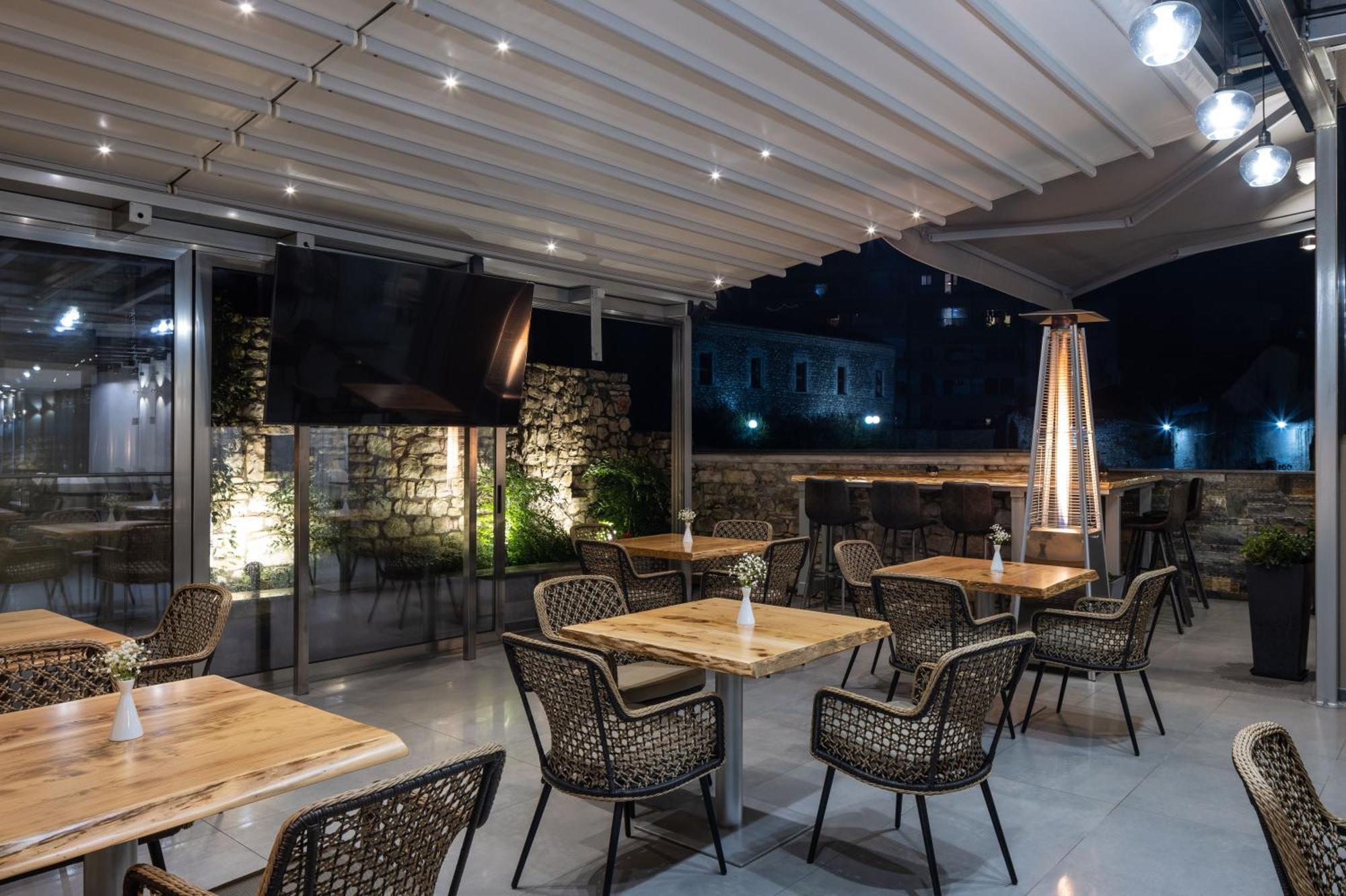Piccadilly House Aparthotel Arta Bagian luar foto